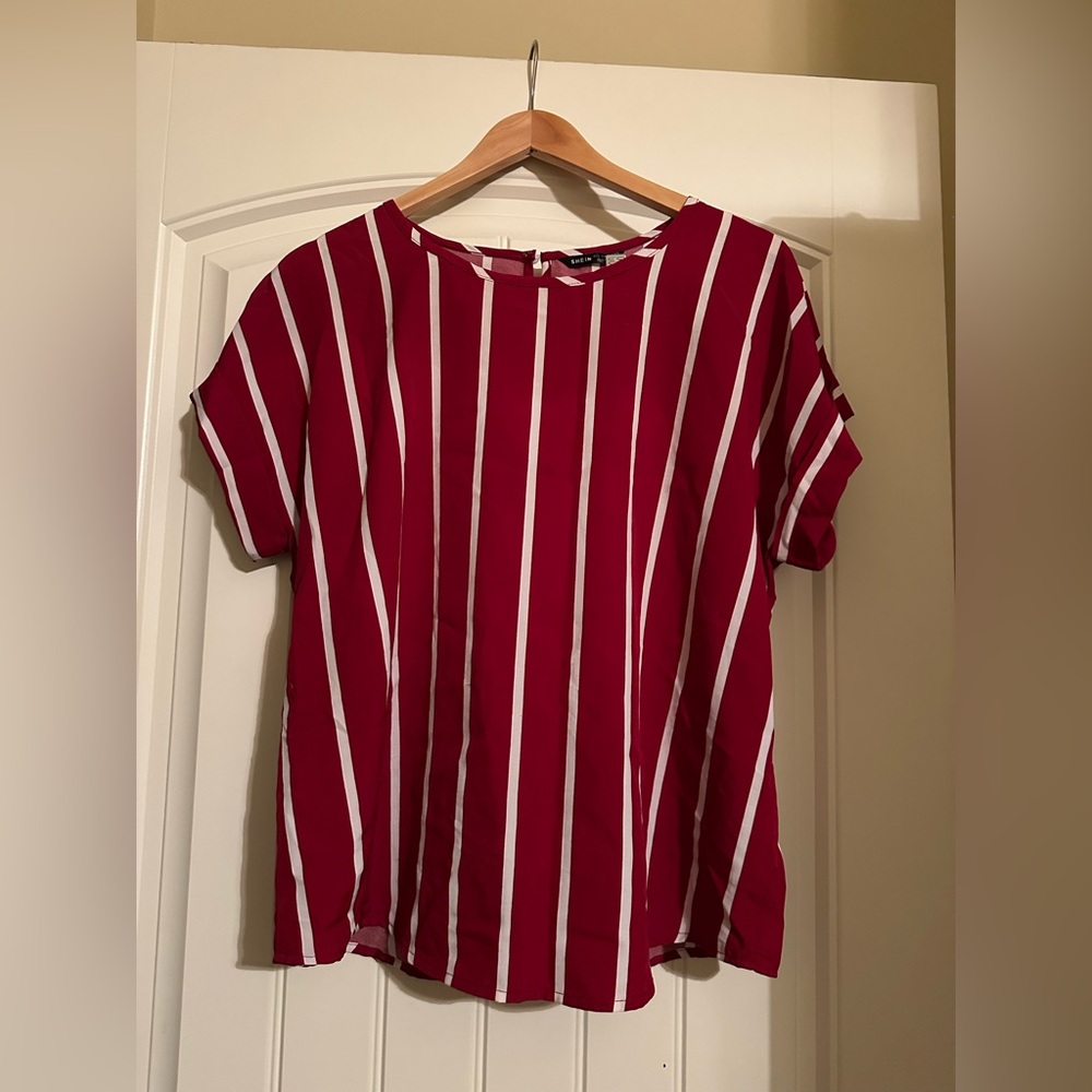 Red tops - Picture 2 of 4